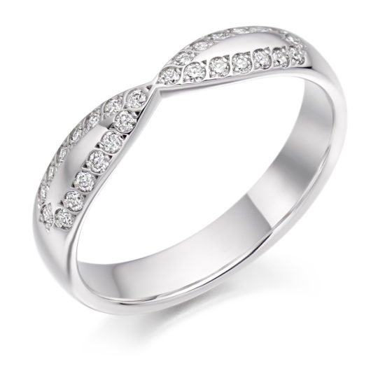 18ct White Gold Brilliant Cut Diamond Set Shaped Wedding Ring 0.25ct