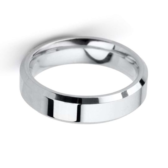 Gents Platinum 5mm Bevelled Edge Wedding Ring