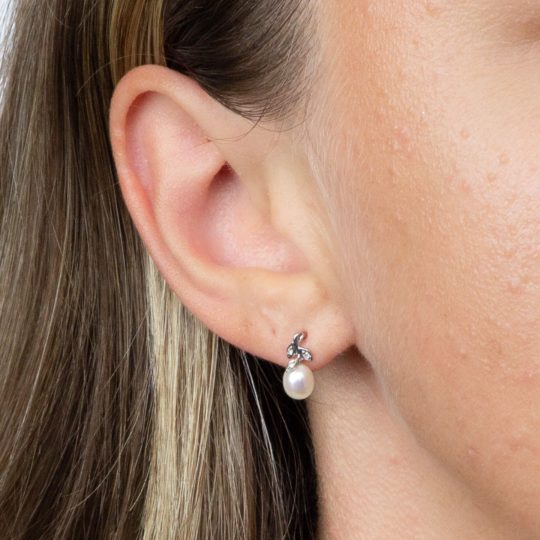 9ct White Gold Freshwater Pearl & Diamond Stud Earrings